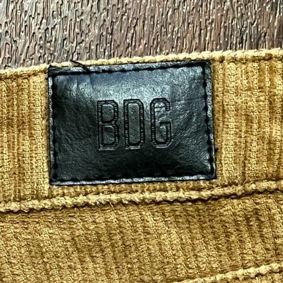 BDG Urban Outfitters Mom High Rise Corduroy Pants in Caramel Brown SZ 27 - Picture 5 of 9